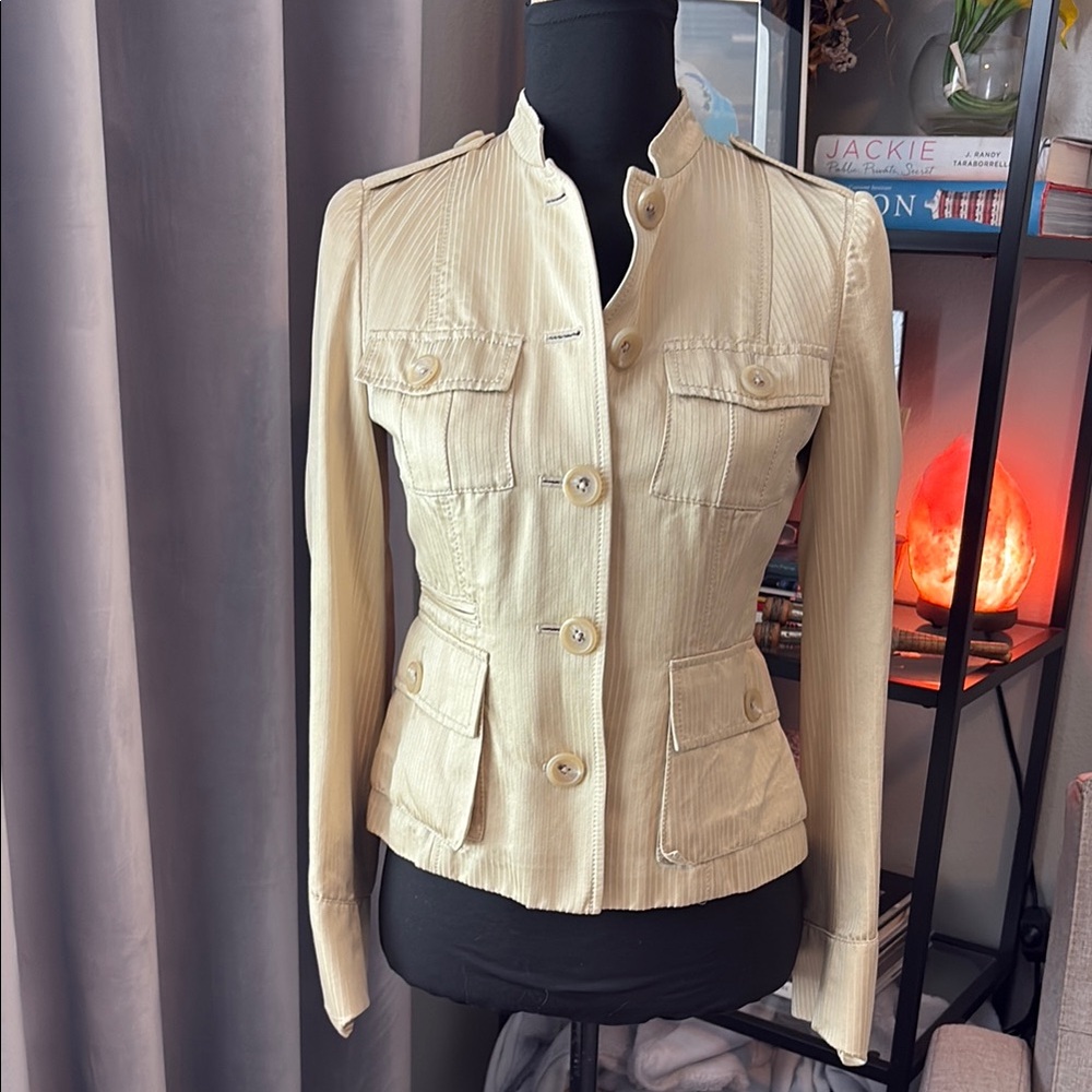 Banana Republic Cream Utility Jacket Lightweight Structured Design